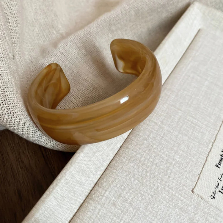Smooth Round Acrylic Cuff Bangles for Women Vintage Exaggerated Jelly Color Smudging Bangle Wide Resin Bracelet Accessories M1 Espiga Jewelry