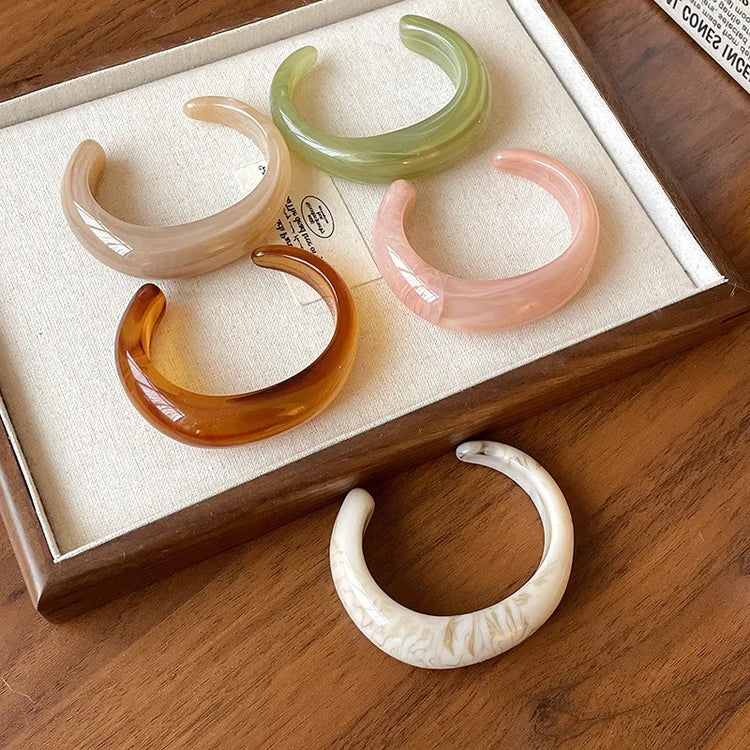 Smooth Round Acrylic Cuff Bangles for Women Vintage Exaggerated Jelly Color Smudging Bangle Wide Resin Bracelet Accessories M1 Espiga Jewelry