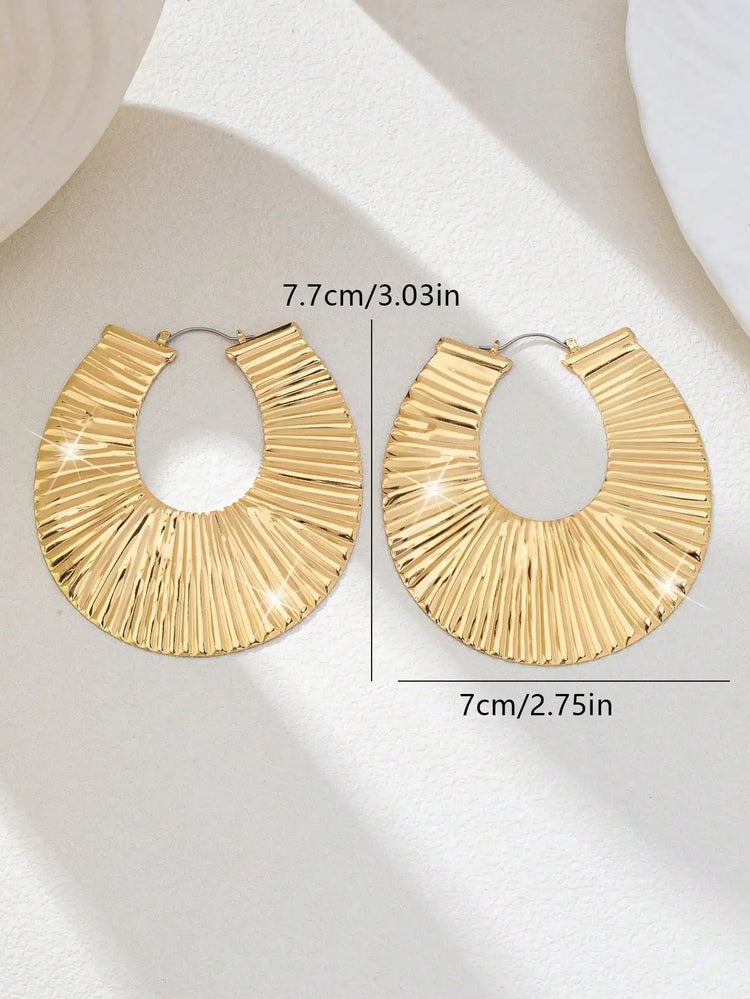 A Pair of Exaggerated, Trendy, Sexy, Fashionable, and Versatile Women&