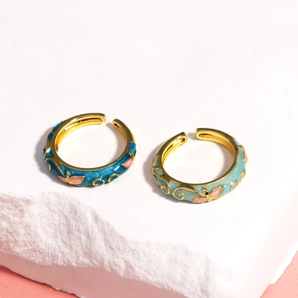 Gold Geometric Ring – view 3
