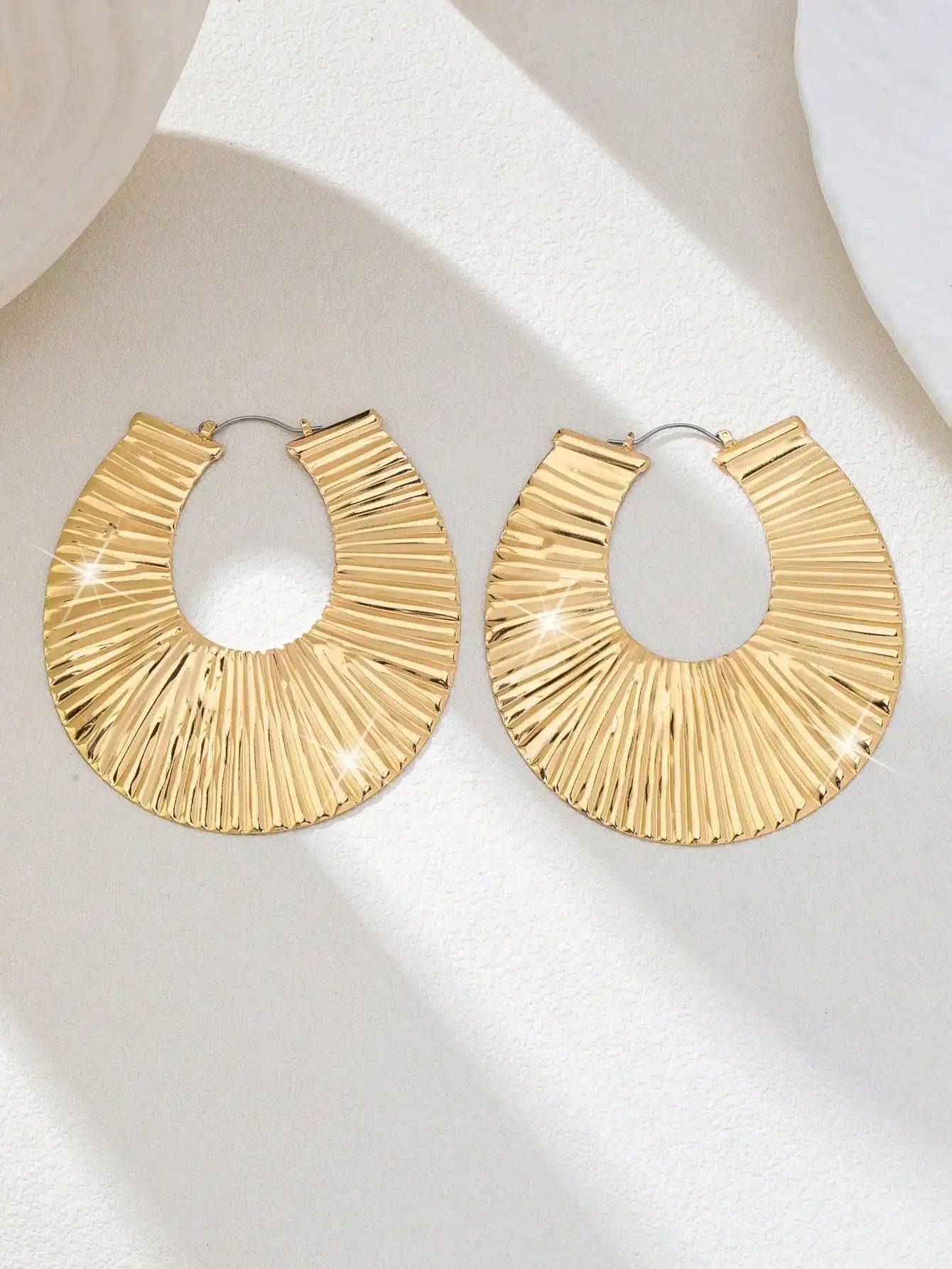 A Pair of Exaggerated, Trendy, Sexy, Fashionable, and Versatile Women&