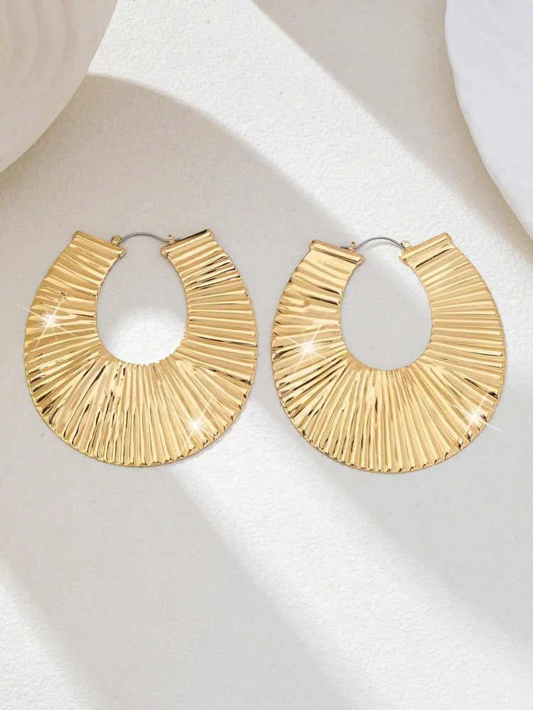A Pair of Exaggerated, Trendy, Sexy, Fashionable, and Versatile Women&