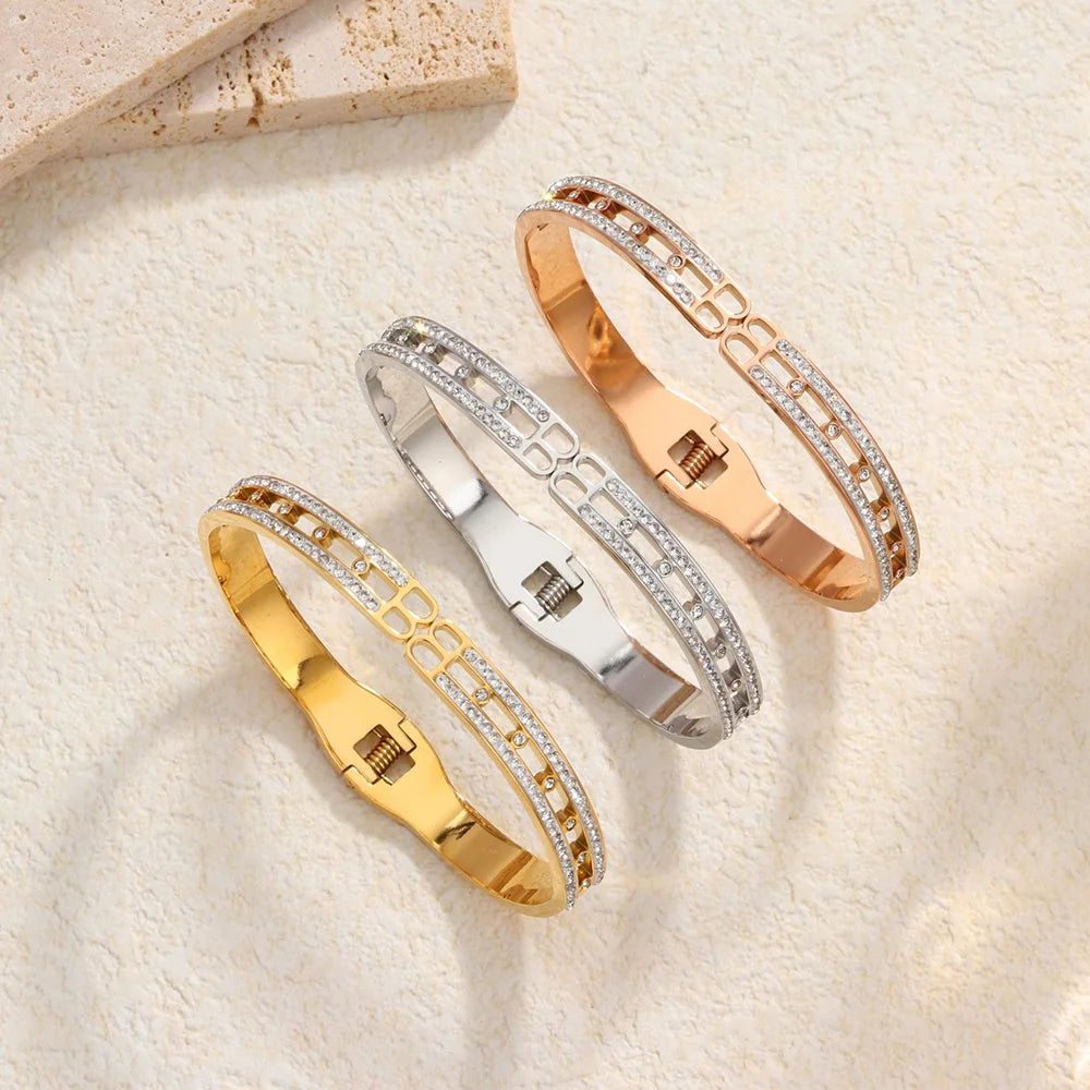 Charming women&
